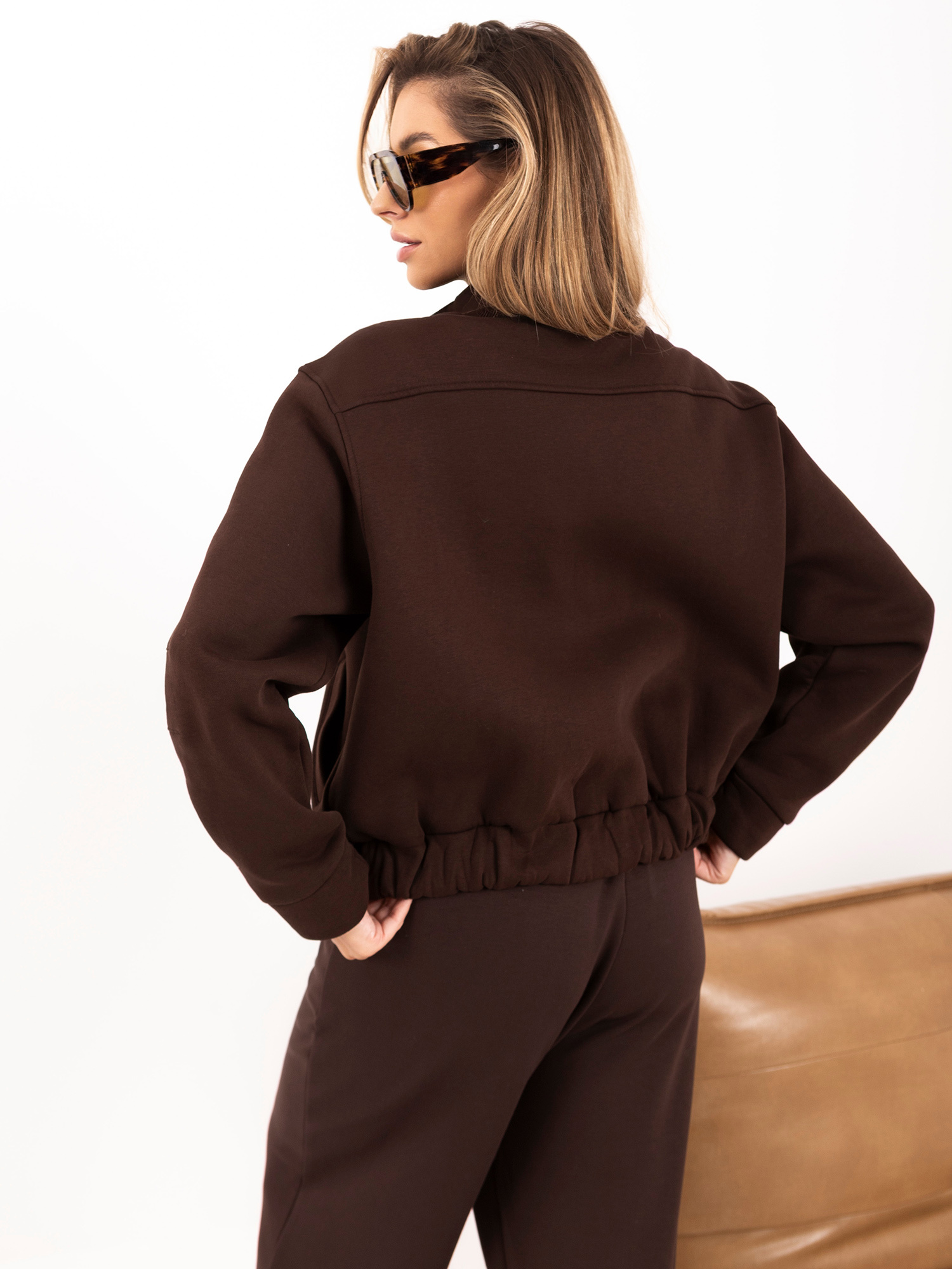 Bluza rozpinana ciemnobrązowa - obrazek 3
